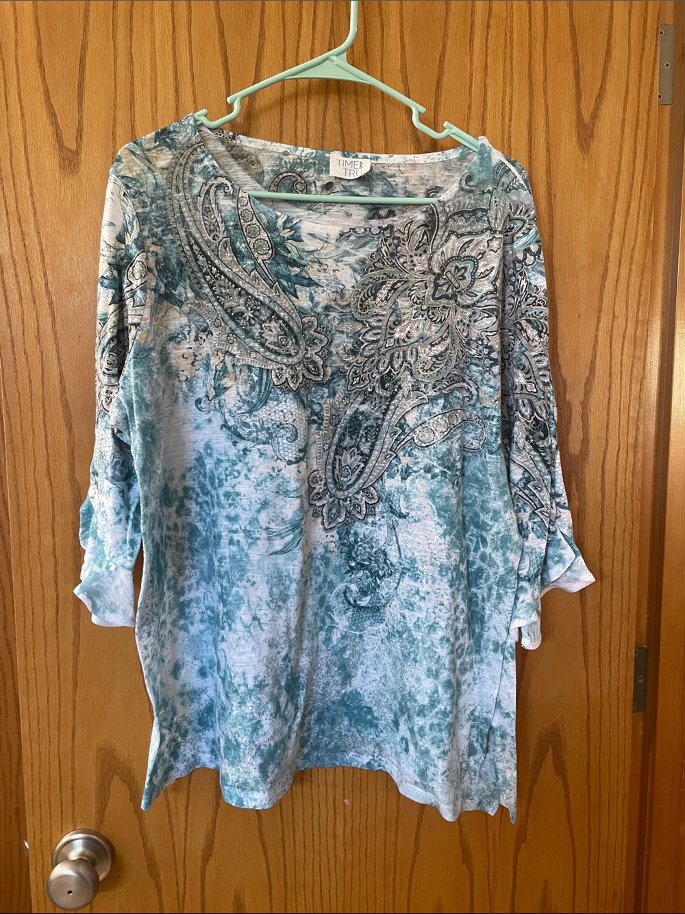 Time and Tru Teal Paisley Scoop-Neck Long Sleeve Top